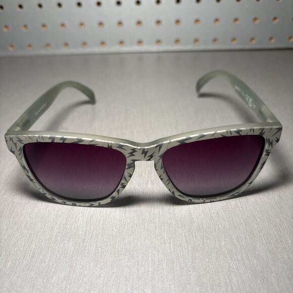 goodr Other - Goodr OG Sunglasses We Are SHOCKED Silver Gray Running No Slip Square Polarized